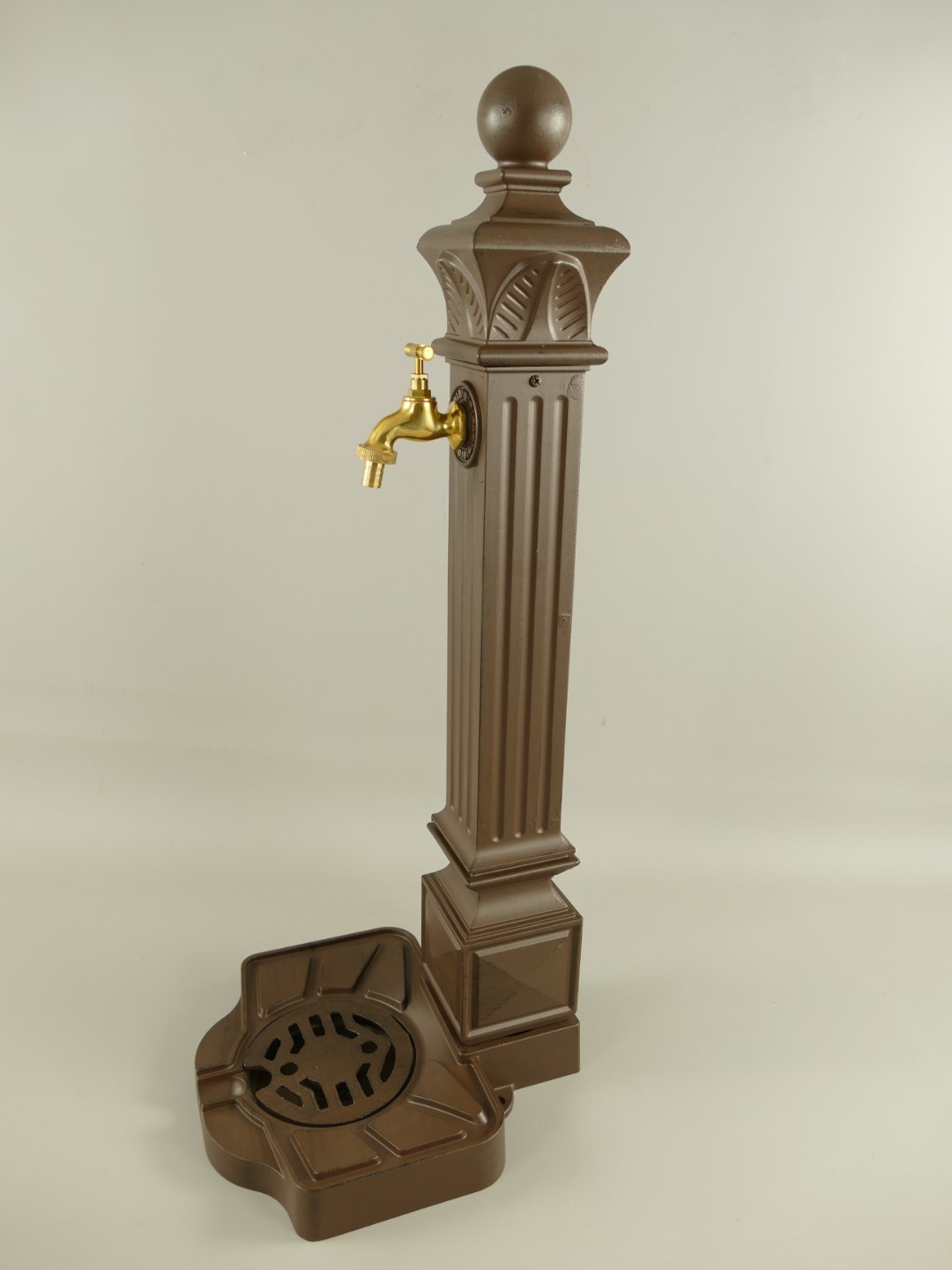 Zapfsäule Eckig Alu. rust. braun Mes. Hahn H.83cm