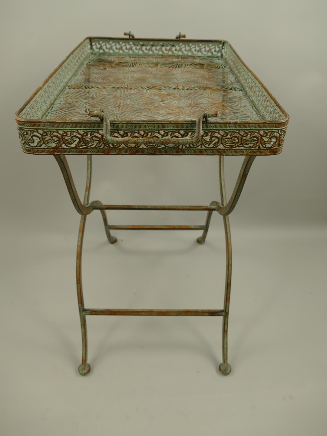 Tisch GROSS Eisen Eckig Farbig H.70x60x40cm