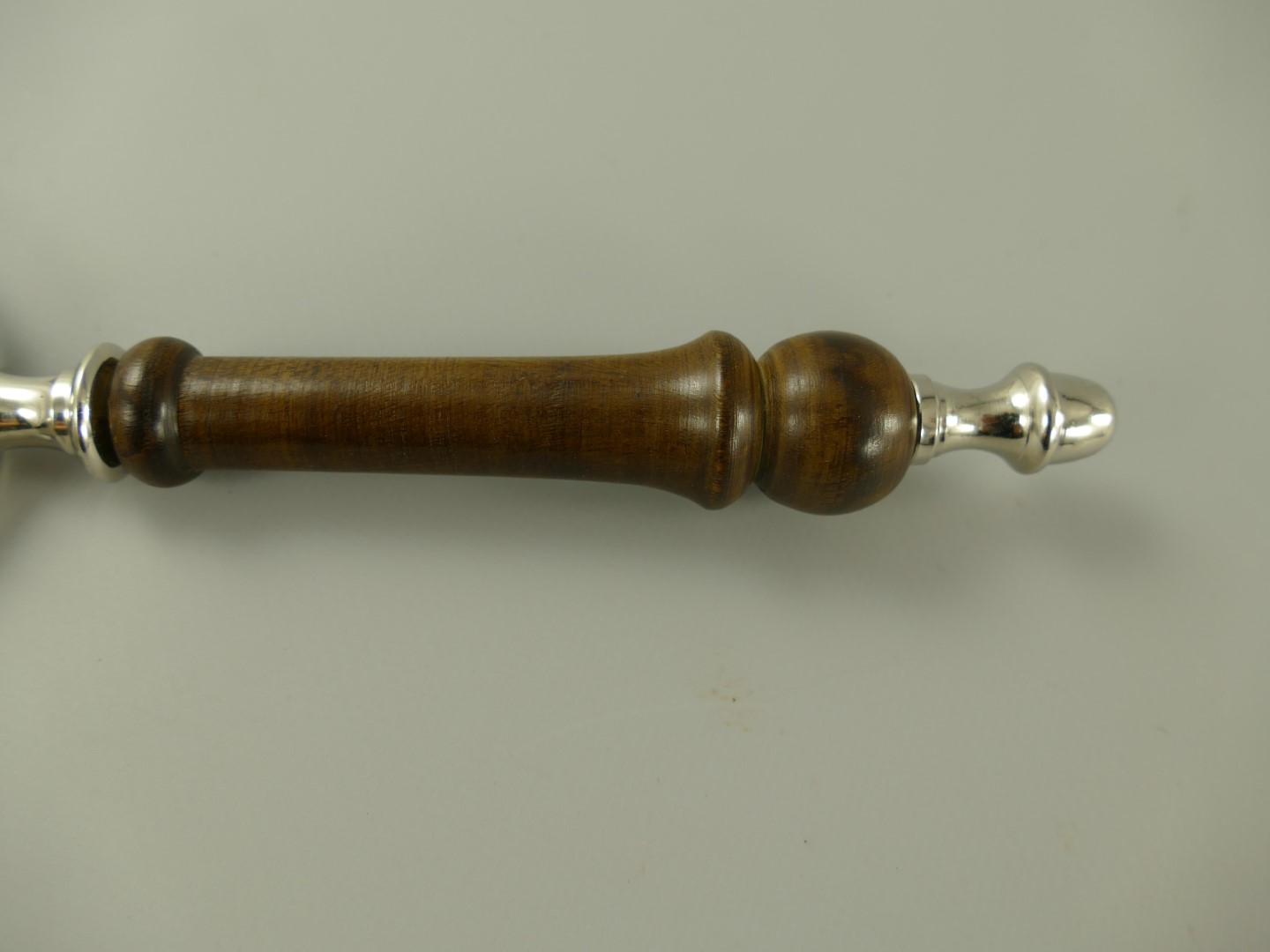 Brieföffner/Lupe liegend ständer vernickelt L.24cm