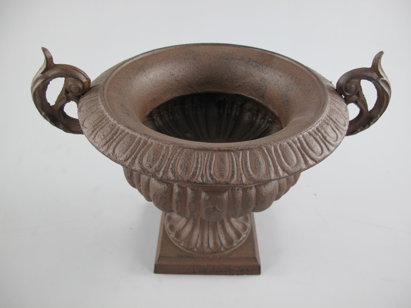Urn Antik Eisen ROSTIG farbig H.27x37cm
