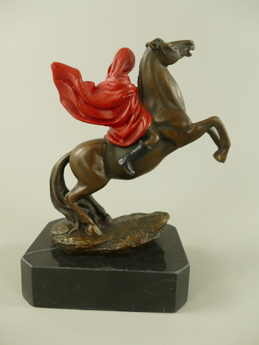 Figur Bronze Banksy Mystischer Reiter Pferd H.20cm