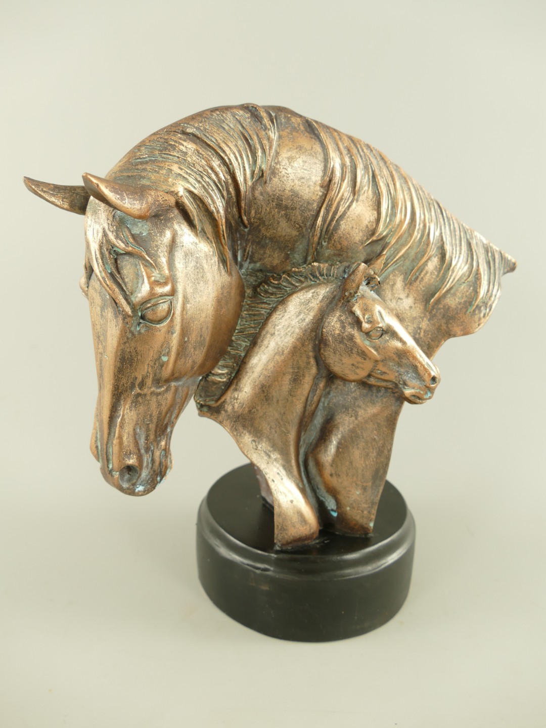 Pferdkopf Polyst. Schwarz/Bronze farbig H.28x26cm