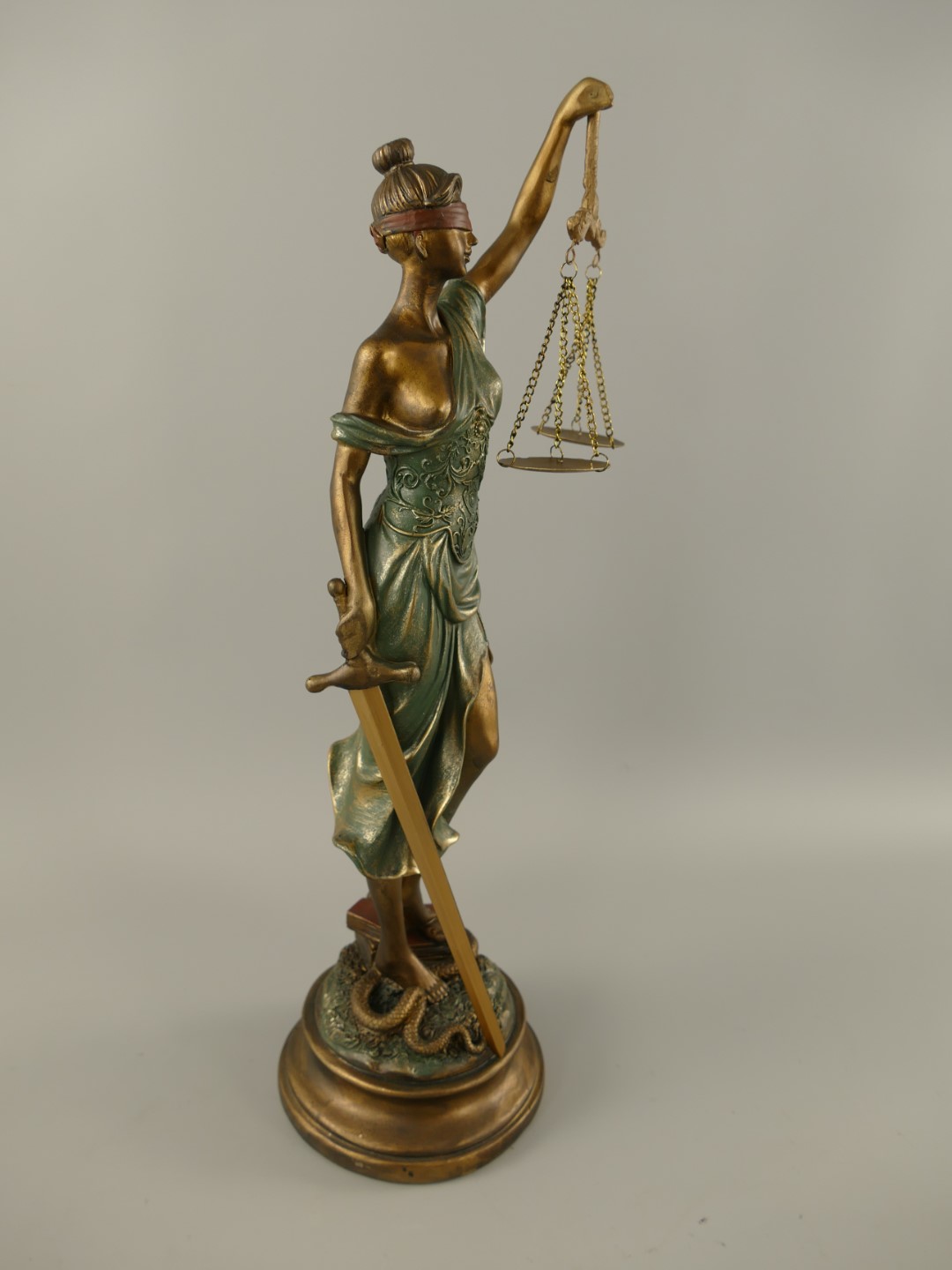 Justitia Polystein BRONZE farbig H.53x18cm