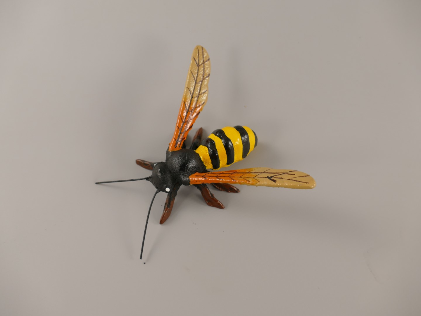 Biene Eisen farbig L.12cm