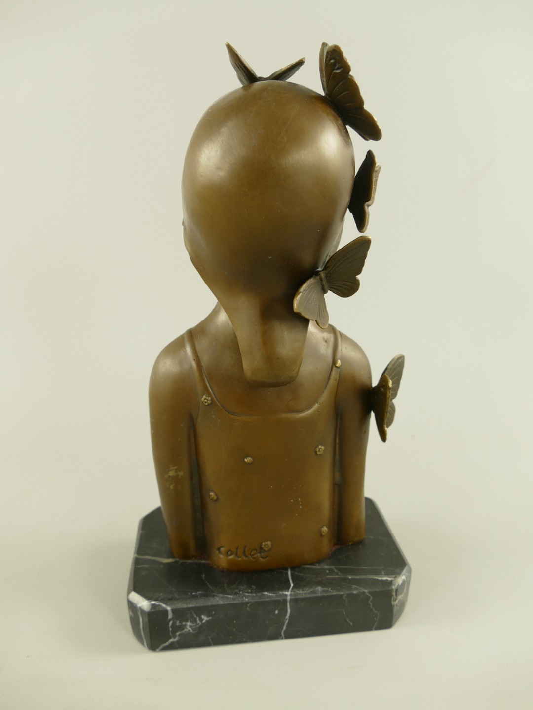 Figur Bronze Mädchenbüste mit Schmetterling H.28cm