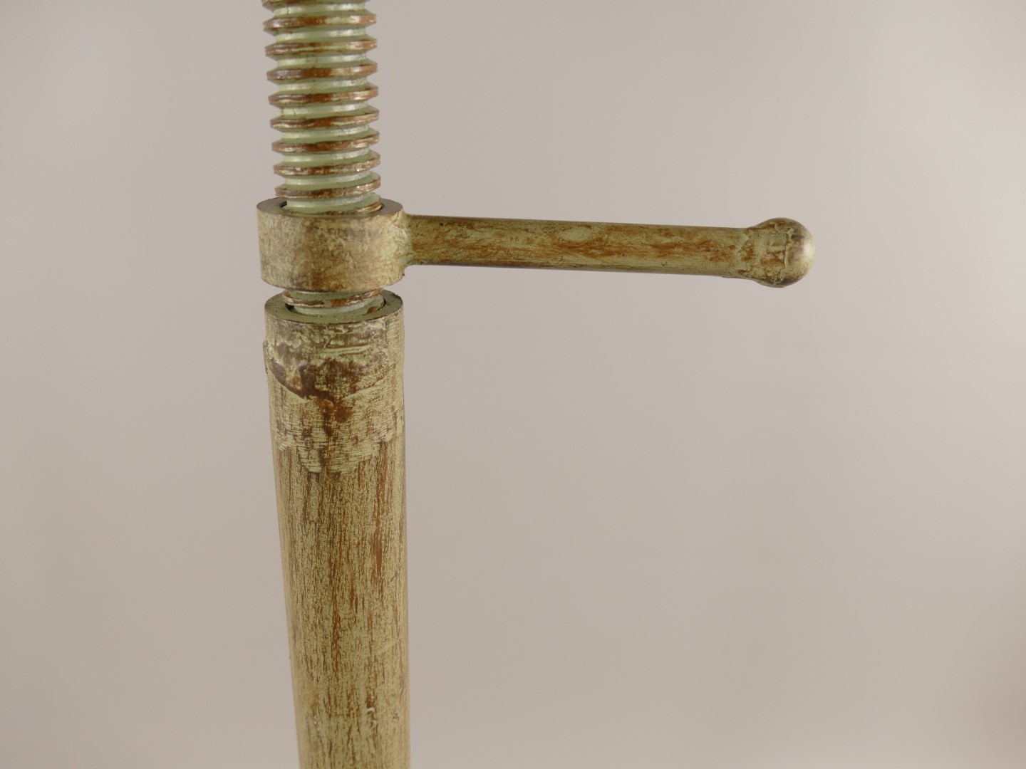 *ANG. Barstühl Gußeisen Farbig H.75x47cm