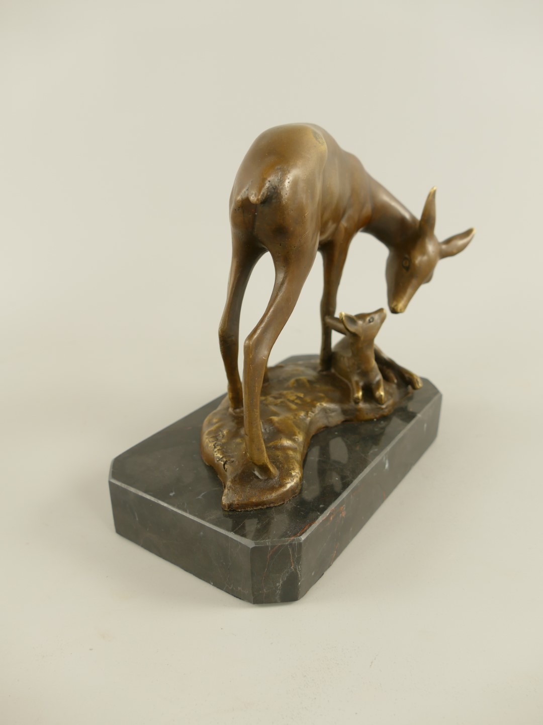 Figur Bronze Hirsch mit Hirschkalb H.17x20cm