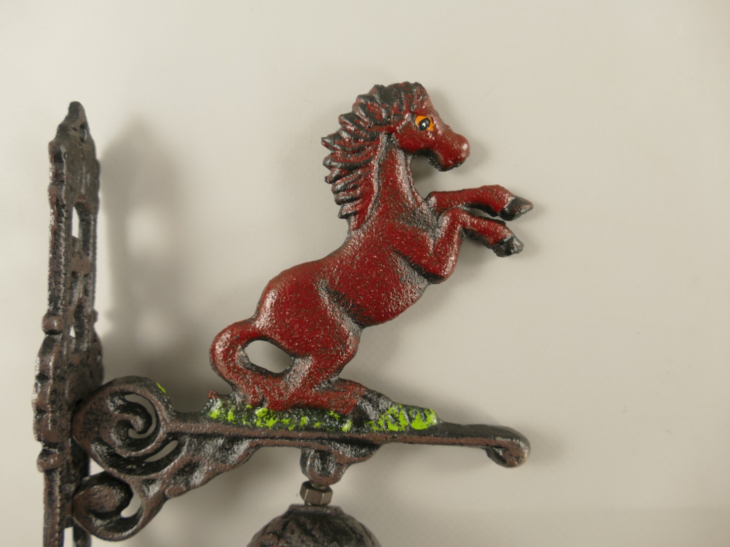 Wandglocke Pferd Gußeisen H.15x13cm