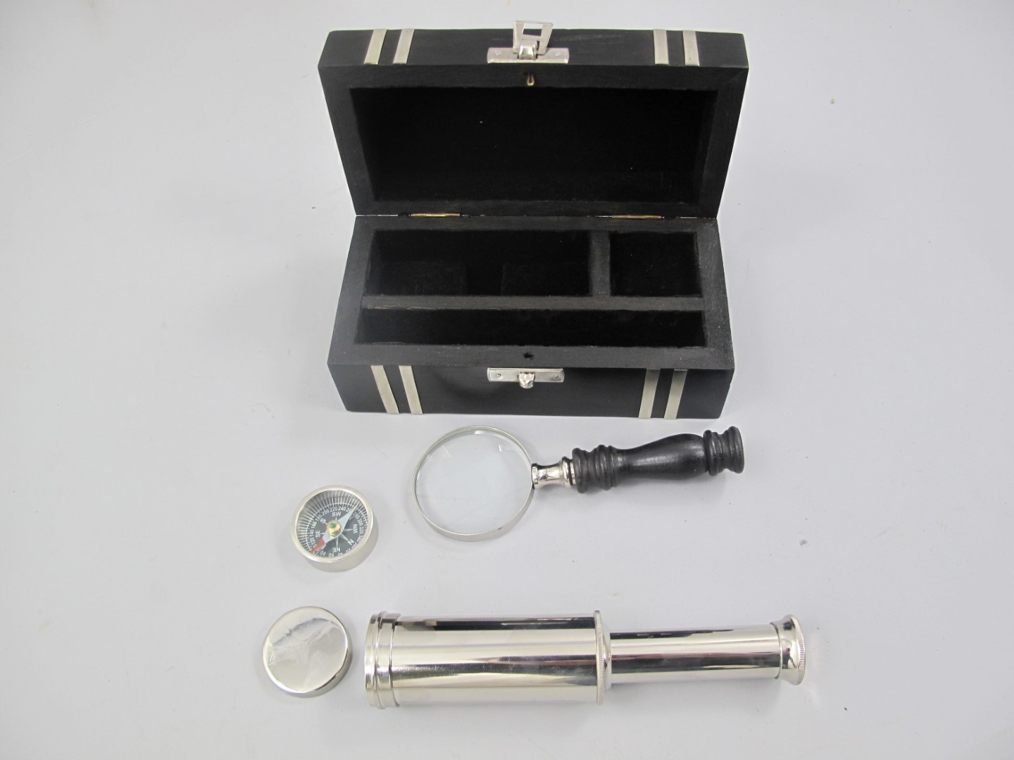 Nautikset vernickelt Holzdose L.18cm