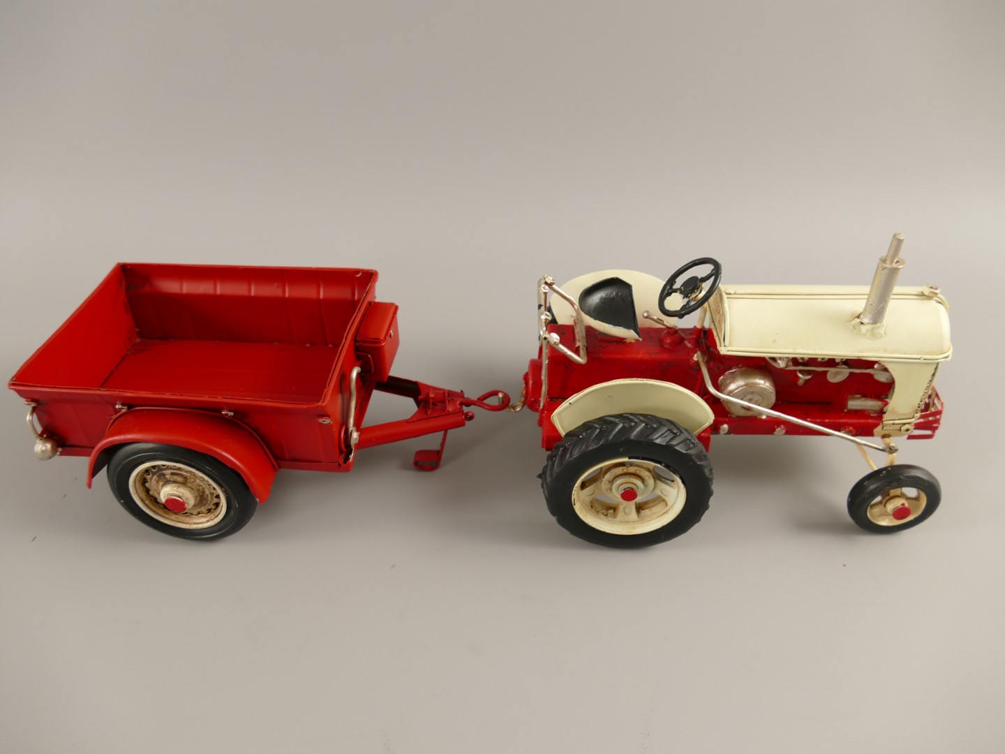 Traktor mit anhänger Antik Eisen L.32x12cm