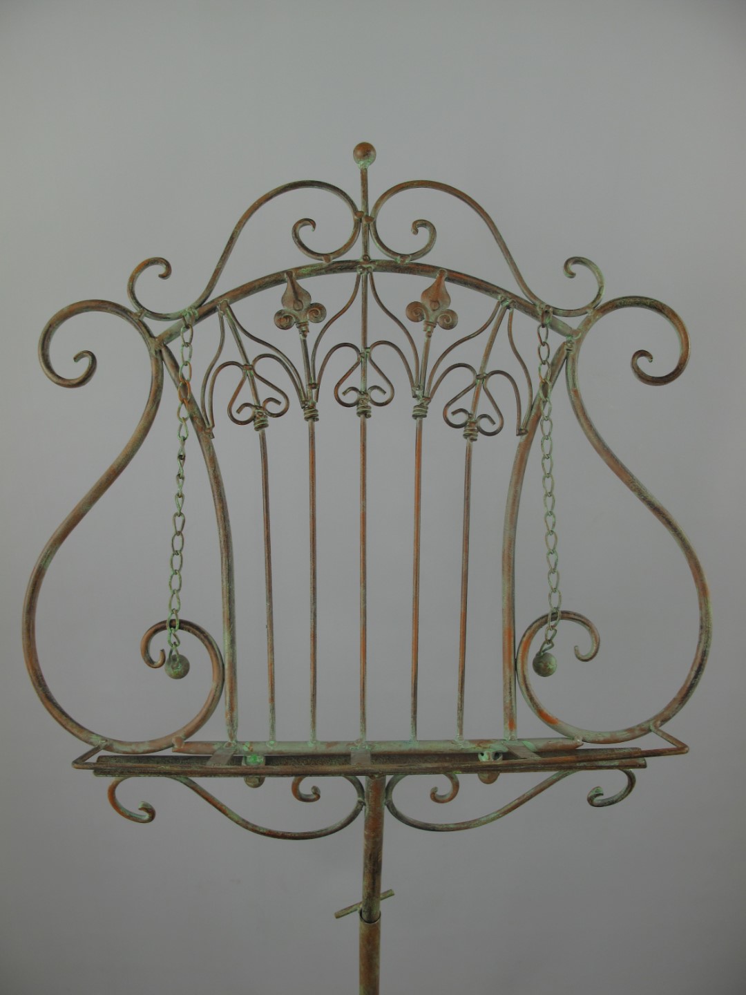 Menu/Notenständer Eisen rustikal farbig H.125cm