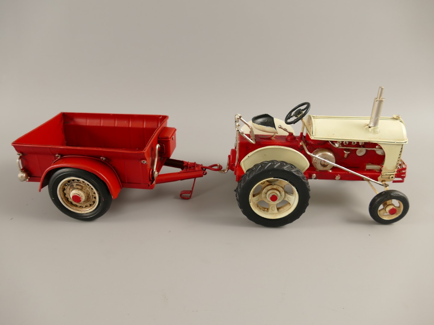 Traktor mit anhänger Antik Eisen L.32x12cm