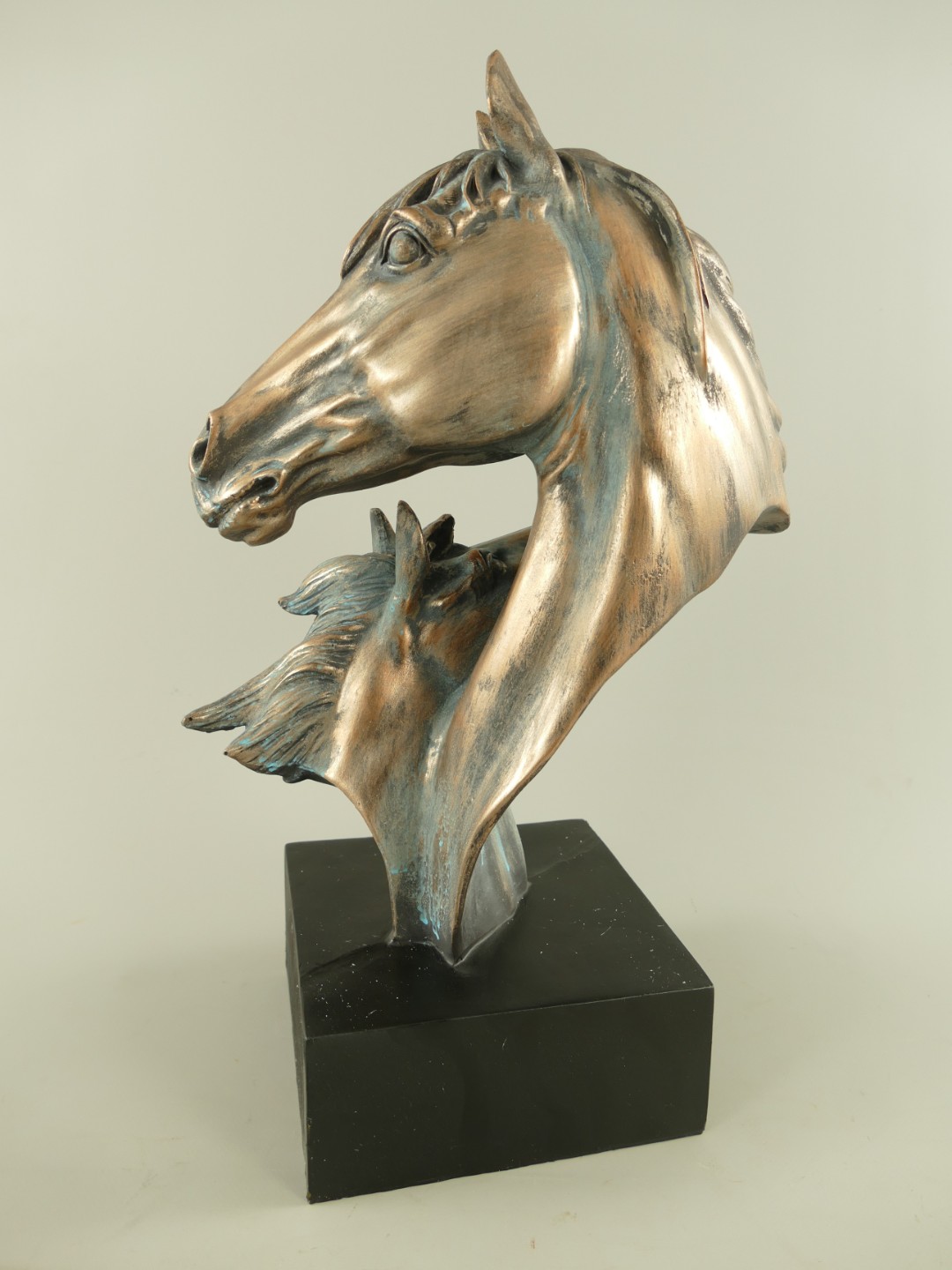 Pferdkopf Polyst. Schwarz/Bronze farbig H.44x28cm