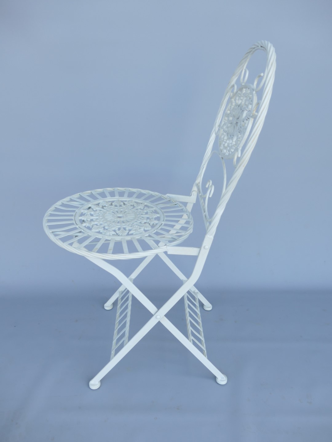 (*)*NT 2xStuhl und Tisch OVAL Gußeisen weiss SET!