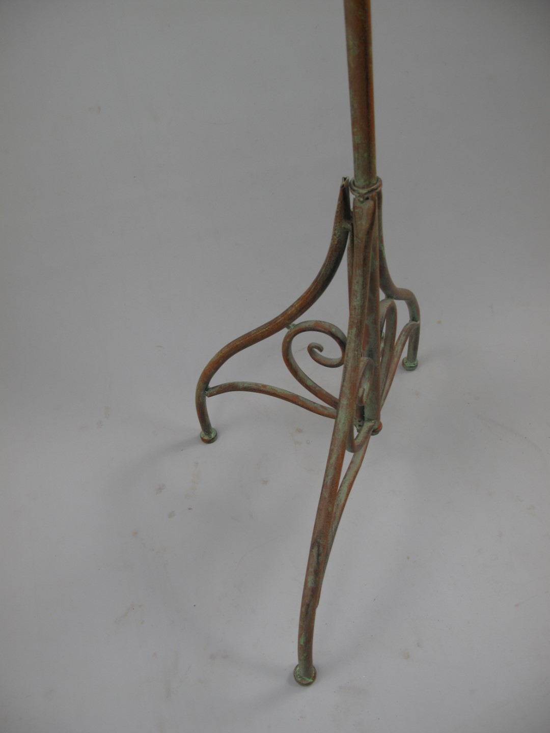 Menu/Notenständer Eisen rustikal farbig H.125cm