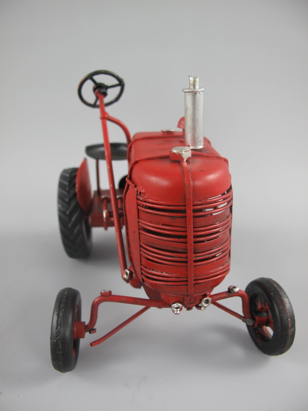 Traktor klein rot Antik Eisen L.17x12cm
