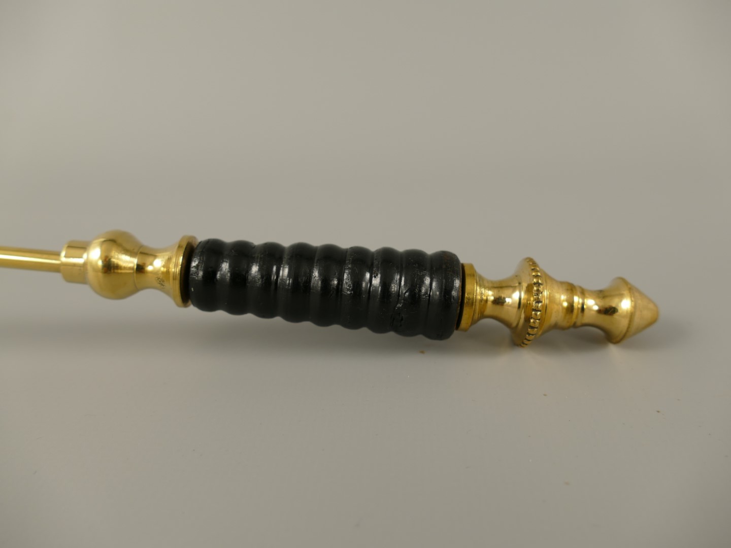 Kerzenlöscher Messing/Bein L.28x4cm P/St.
