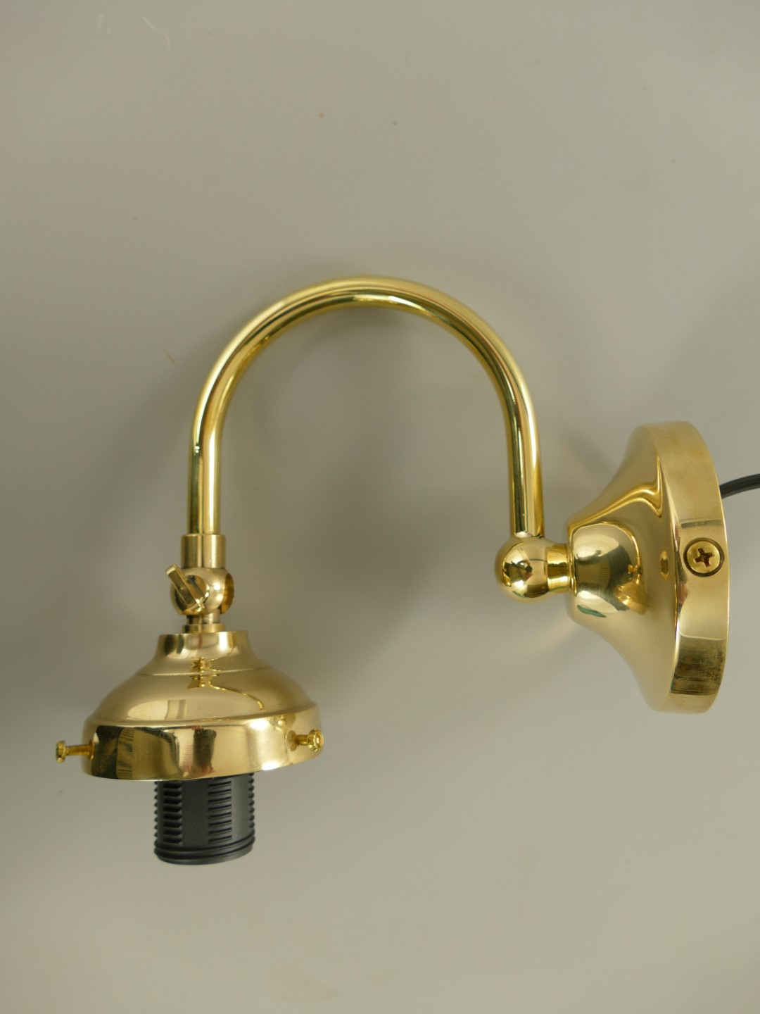 Wandlampe(E14) Messing o.Schirm Gh.6-H.17cm
