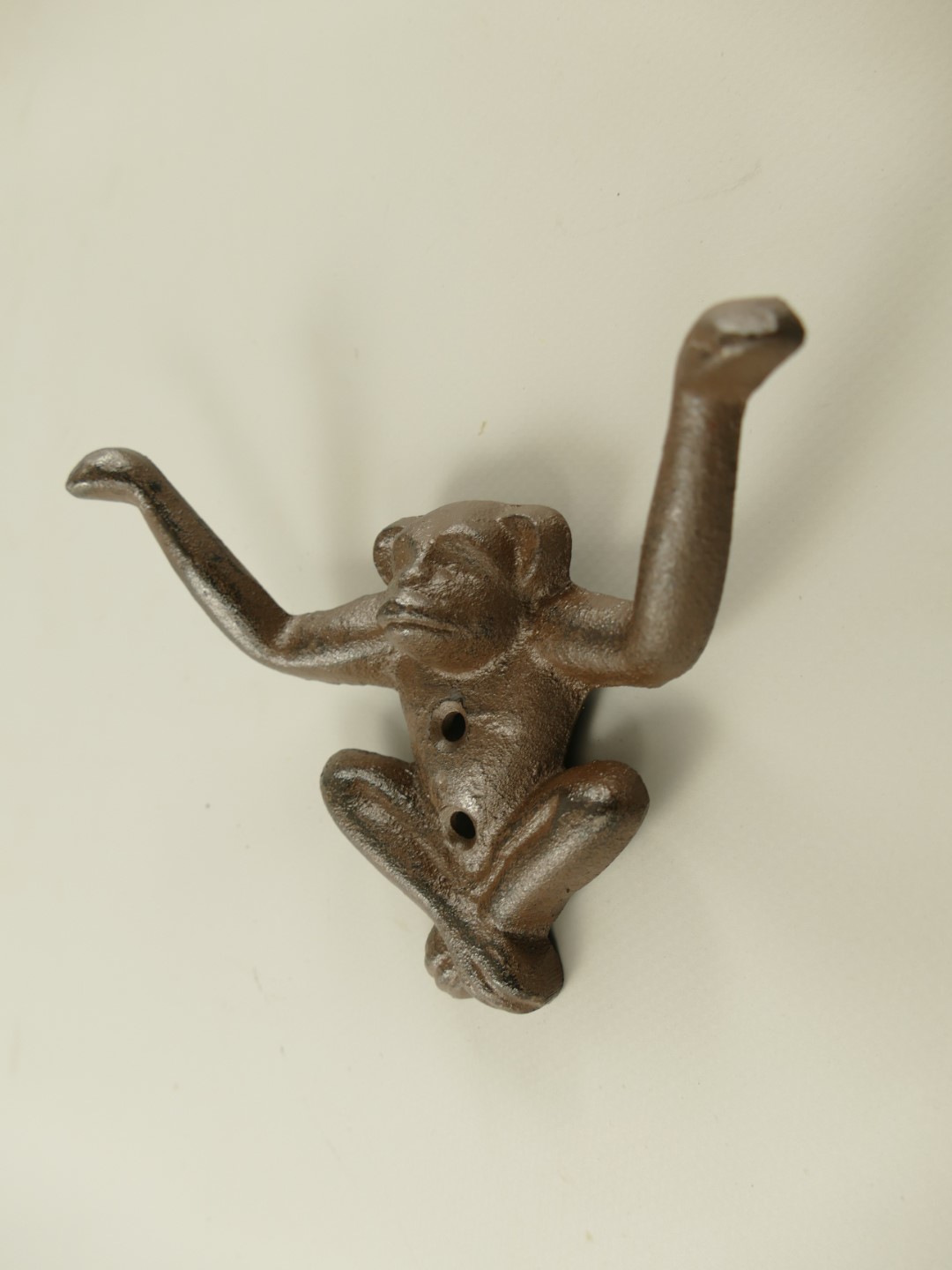 Wandhaken Affe Gußeisen rustikal braun H.11cm