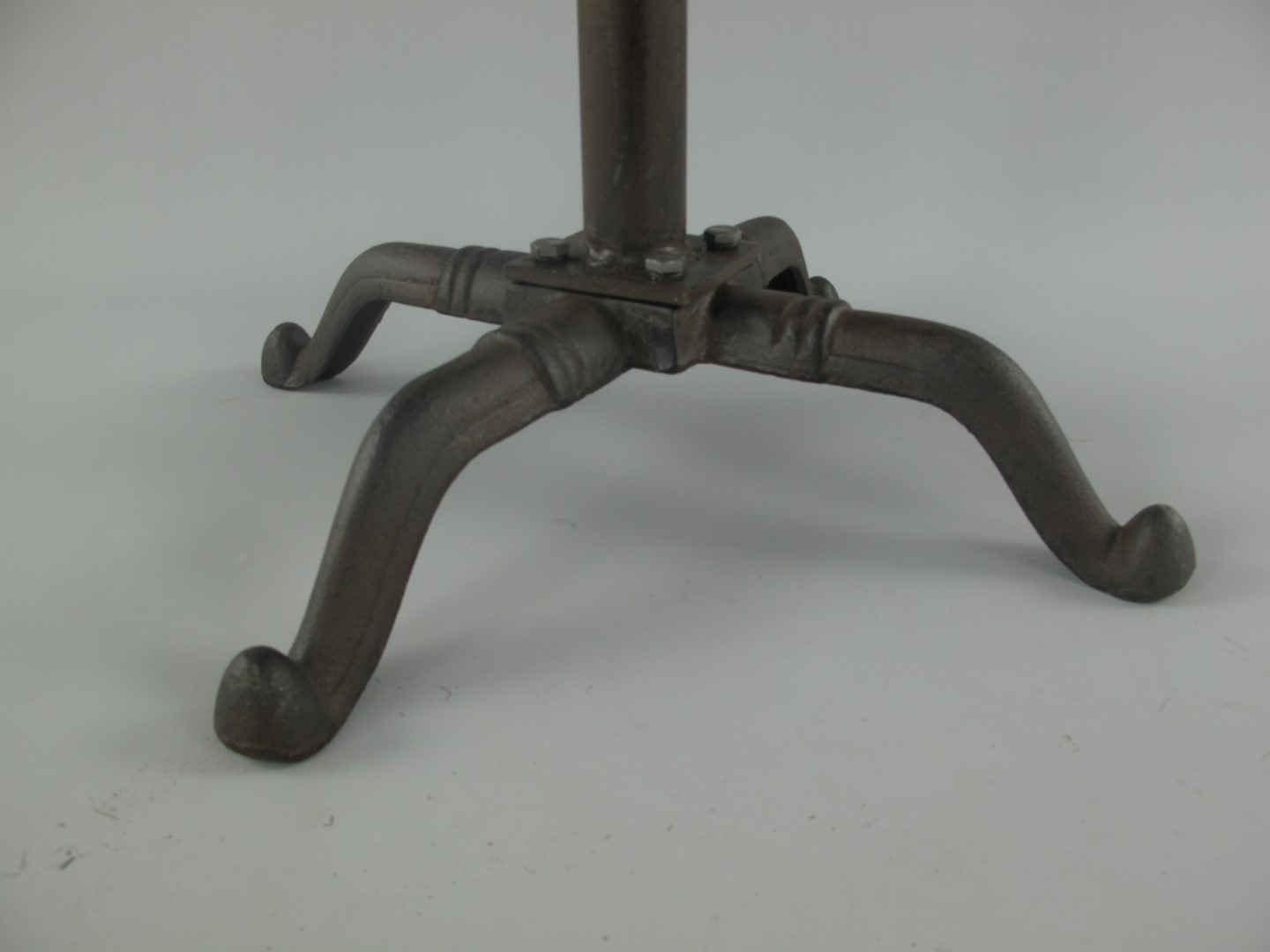 Barstühl Gußeisen rustikal braun H.75x47cm