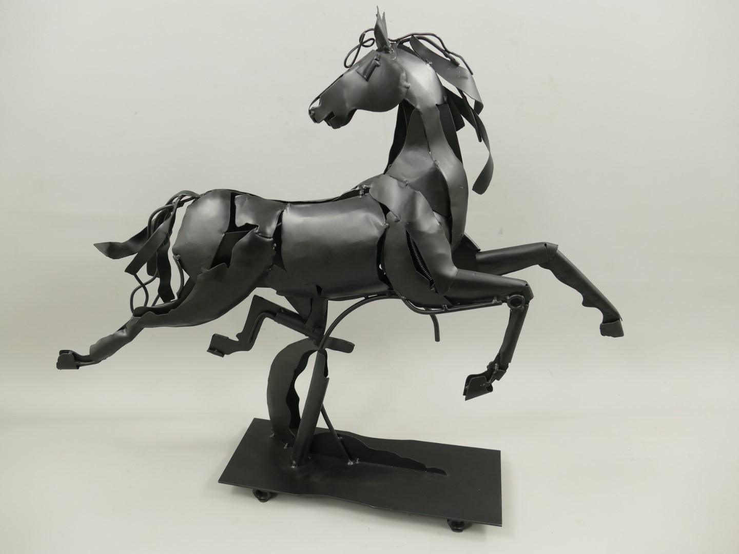 (*)Pferd Eisen schwarz farbig H.61x70cm