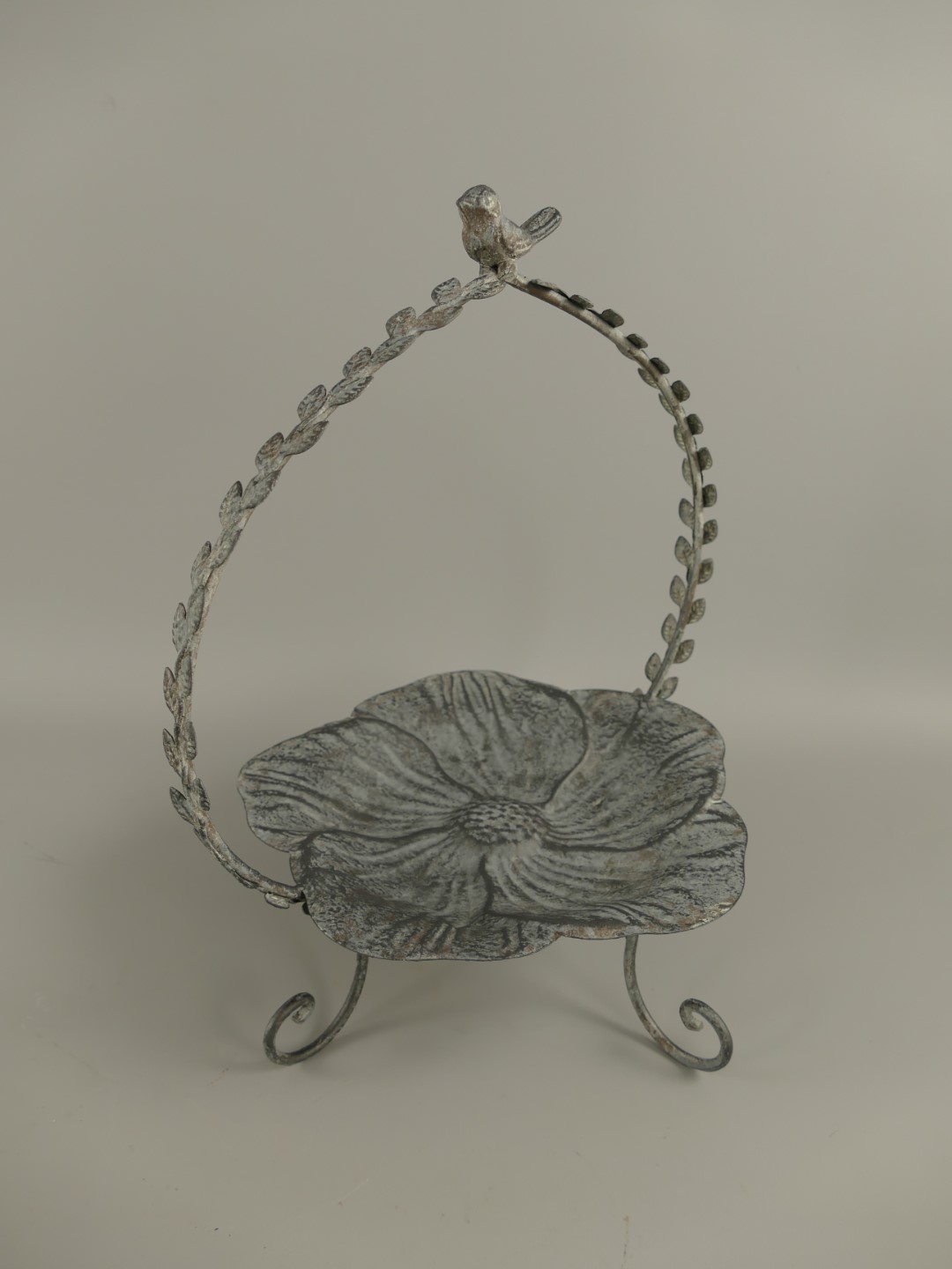 *ANG./SEPT. Vogeltränke Eisen grau H.36cm