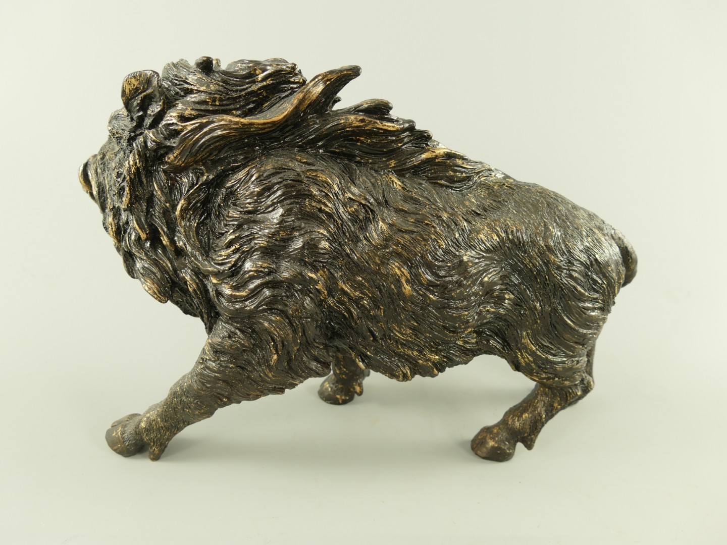 Wildschwein Polyst. Schwarz/Bronz farbig L.44x28cm