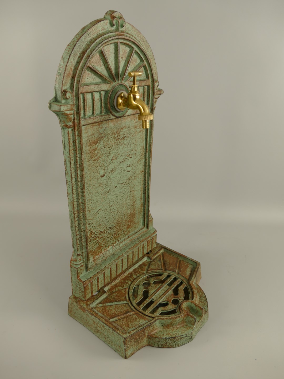 Stehbrunnen Gußeisen farbig H.65cm