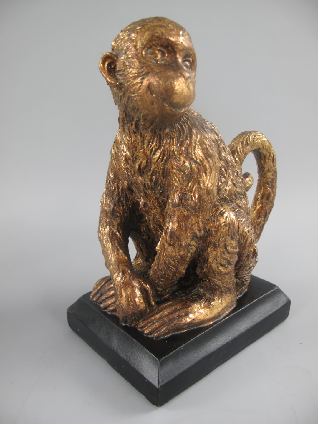 Buchsturzen AFFEN Polystein GOLD  H.19cm