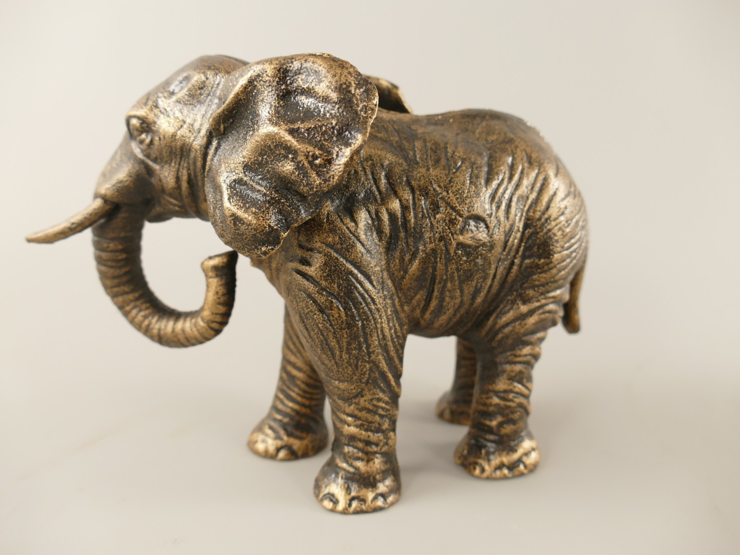 Elefant Gußeisen farbig L.22x15x9cm