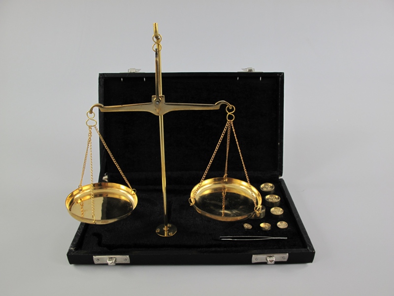 Goldwaage 20 gram waage Lederbox L.18cm