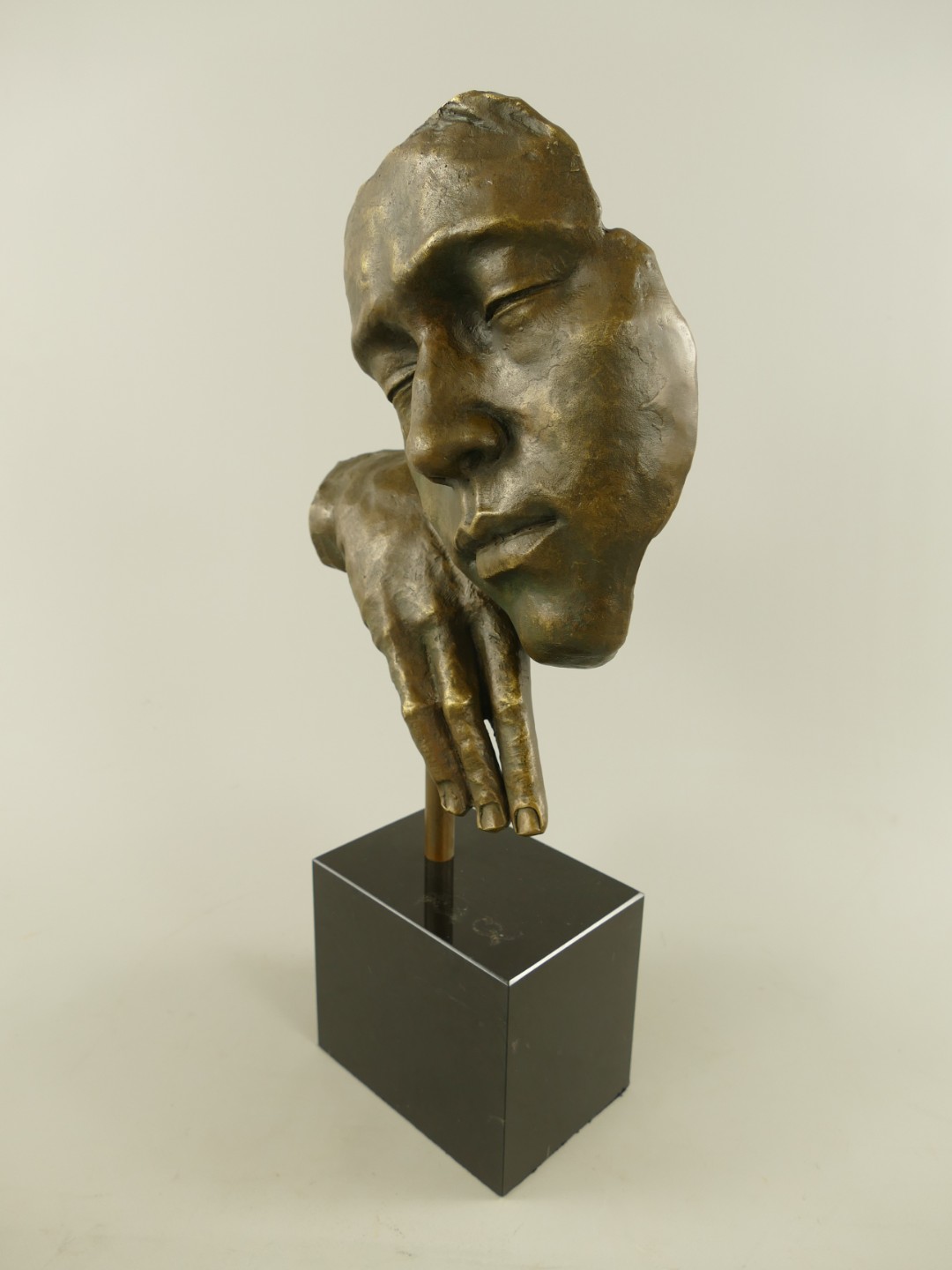 Figur Bronze Gesicht mit Hand H.43x22x11cm