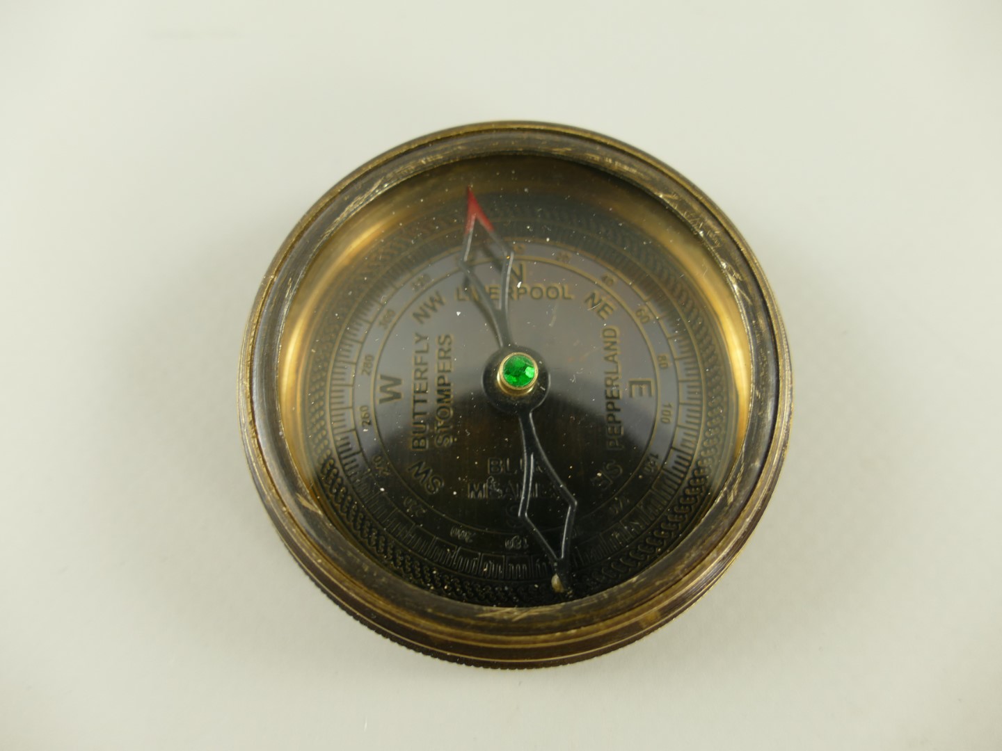 Kompaß Messing brüniert im Lederbox D.6cm