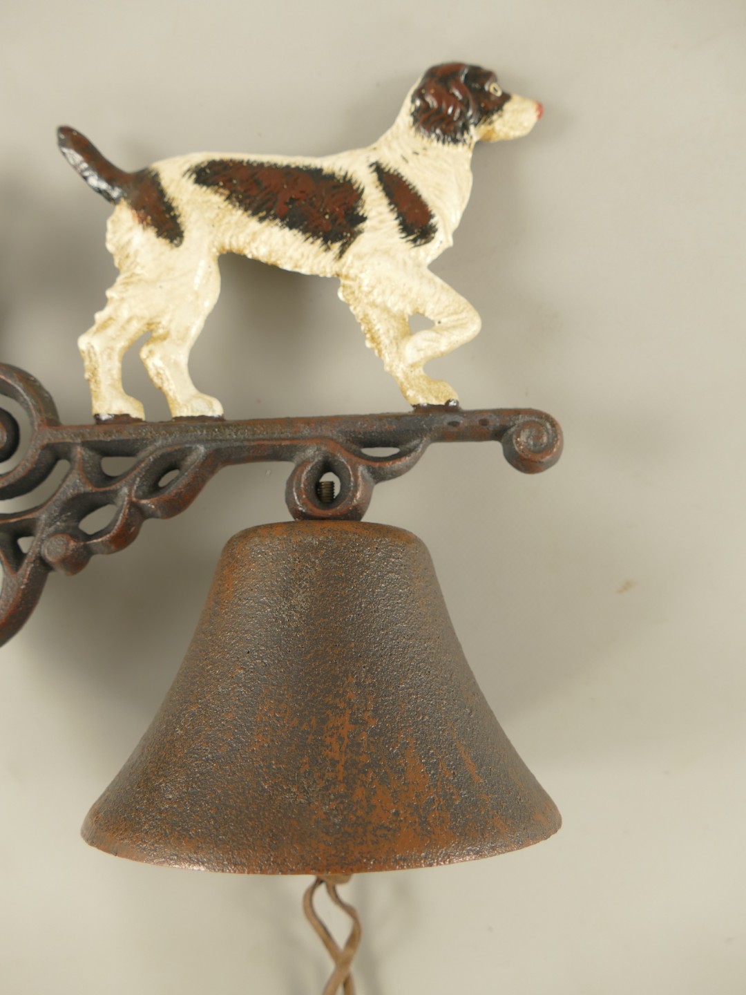 *NT Wandglocke Gußeisen HUND H.38cm P/St.