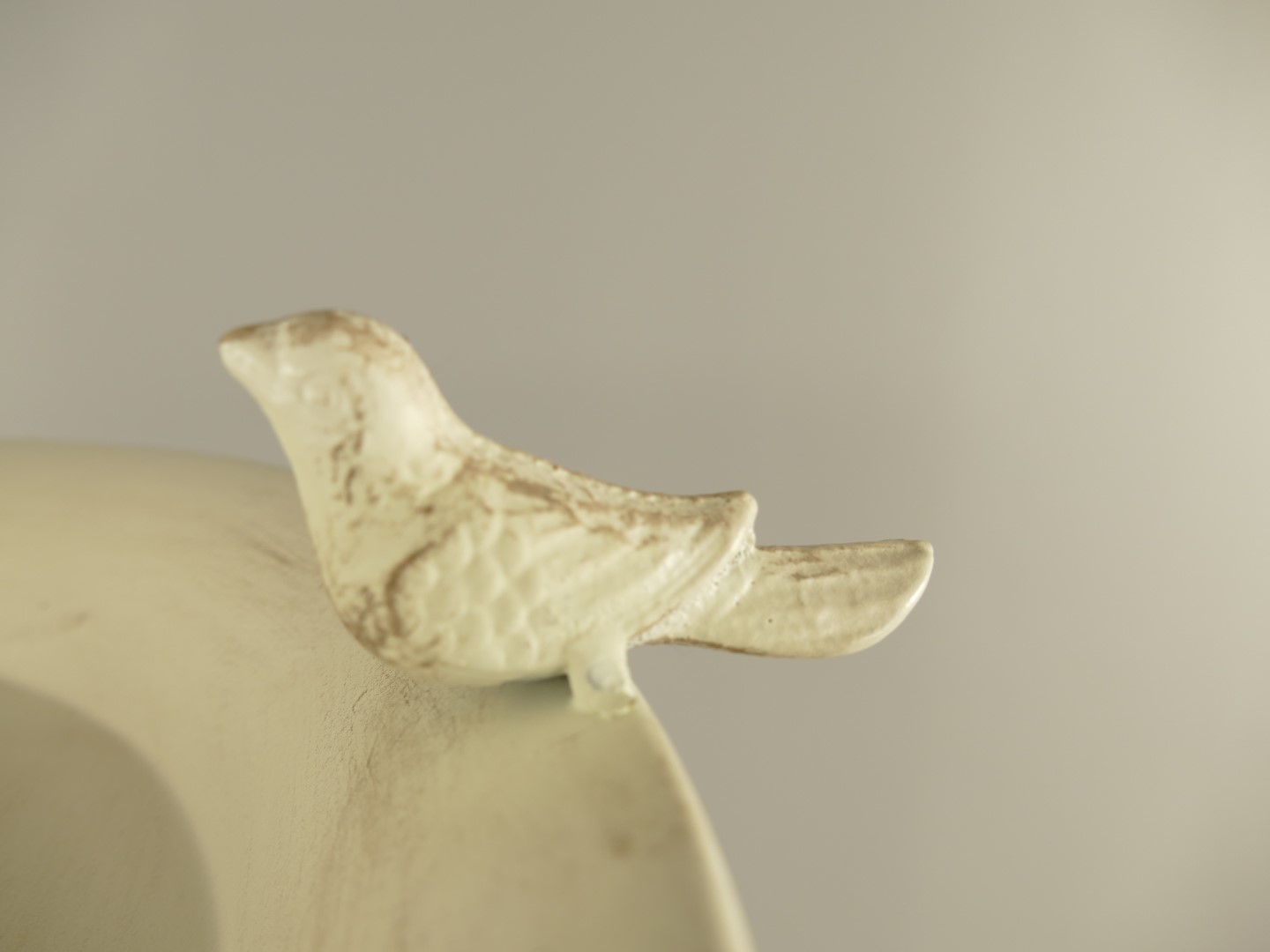 Vogeltränke Eisen rustikal weiss H.74cm