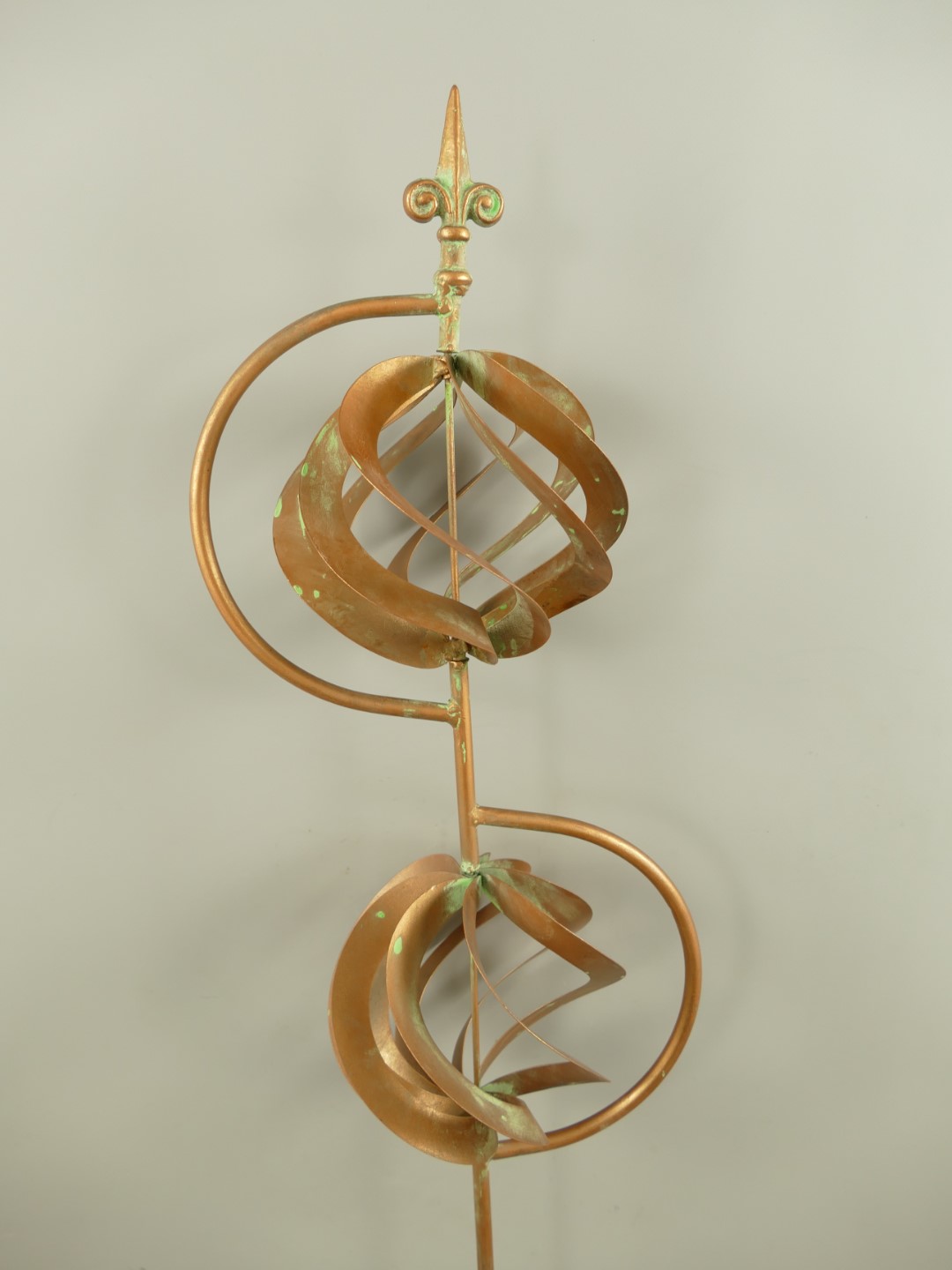 Wind Spinner Eisen Kupfer farbig H.150x26cm