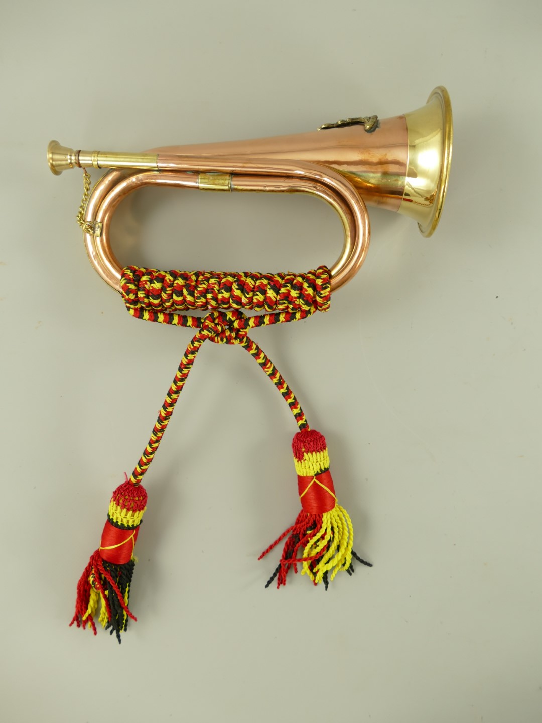 Trompete mit Kordel Kupfer/Messing L.28x16cm