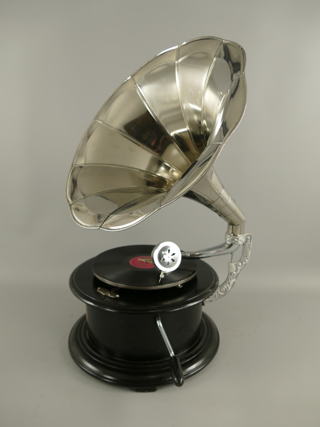 Grammophon Holz/vernickelt rund(Deko) H.66cm