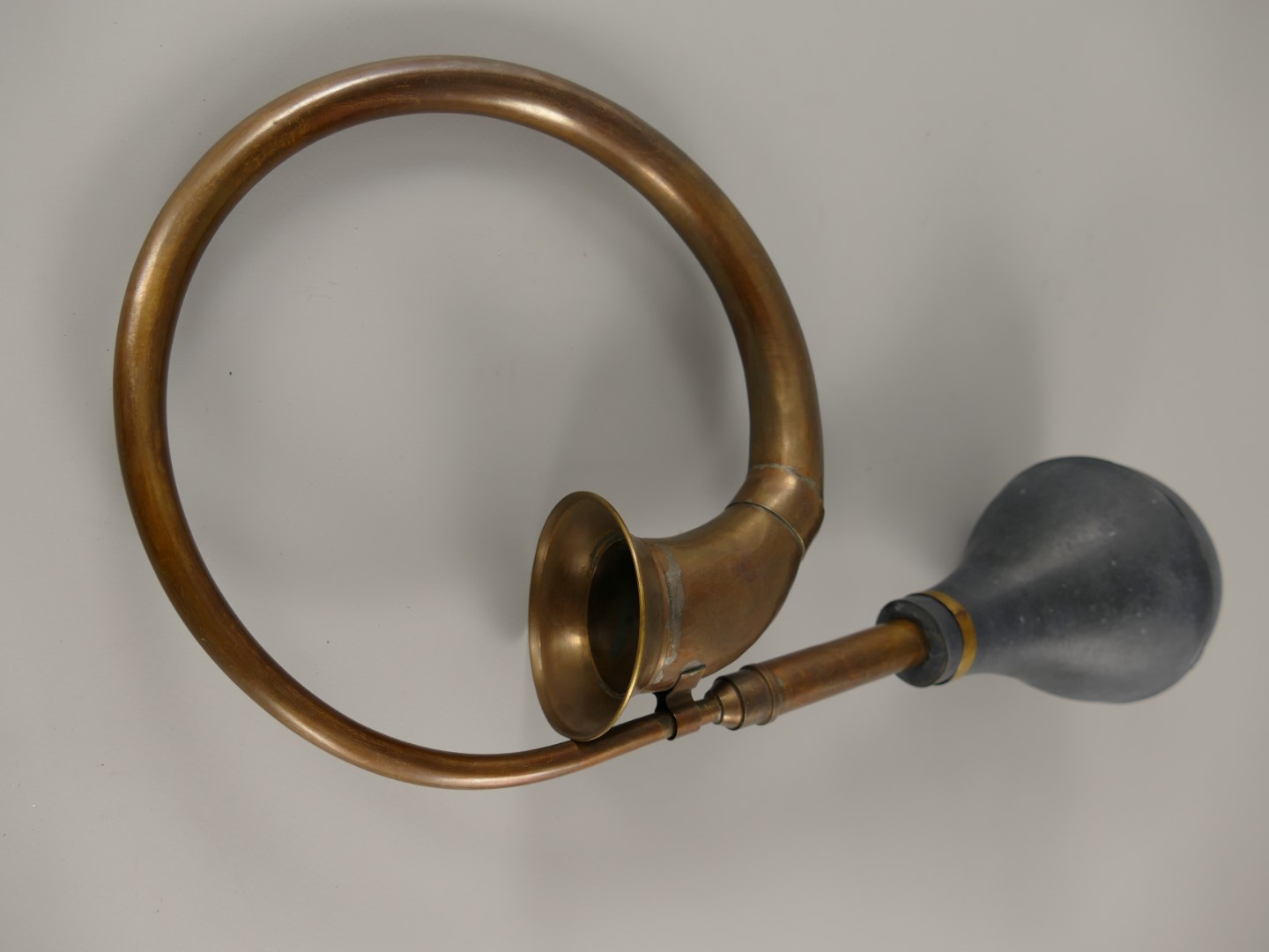 Taxihorn Messing brüniert groß L.40cm