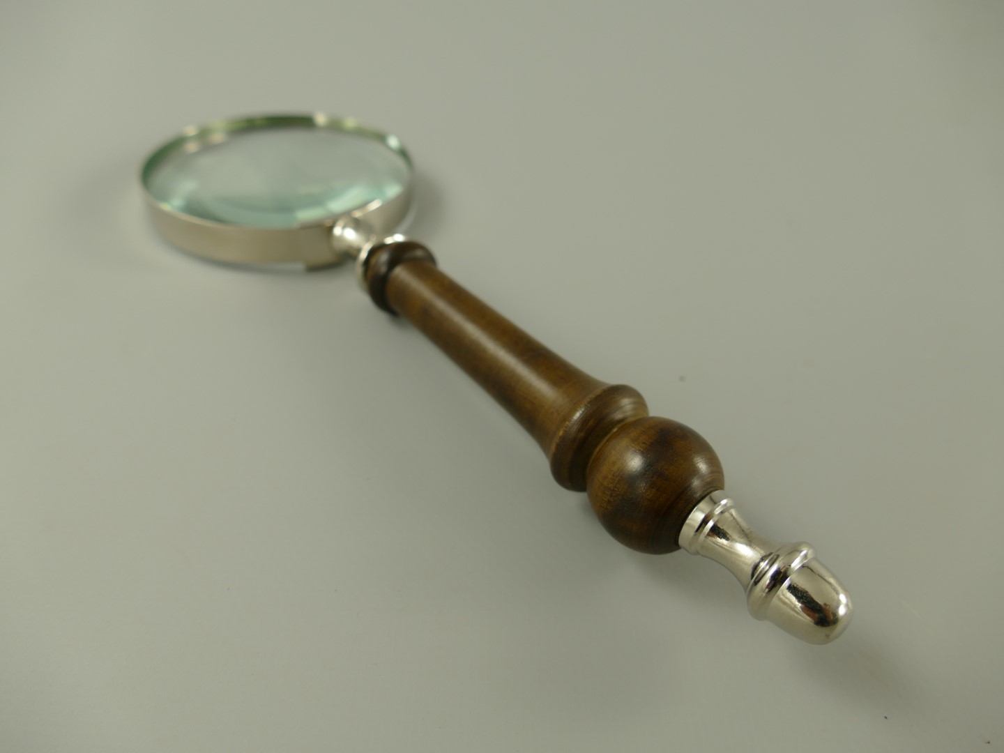 Brieföffner/Lupe liegend ständer vernickelt L.24cm