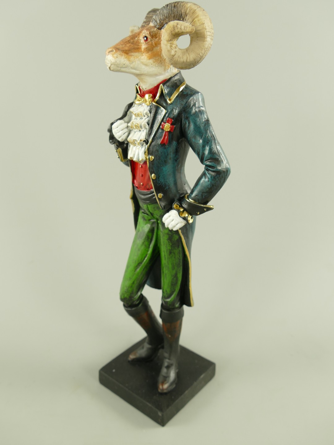 Figur Polystein Widder Ziege farbig H.35x11x9cm