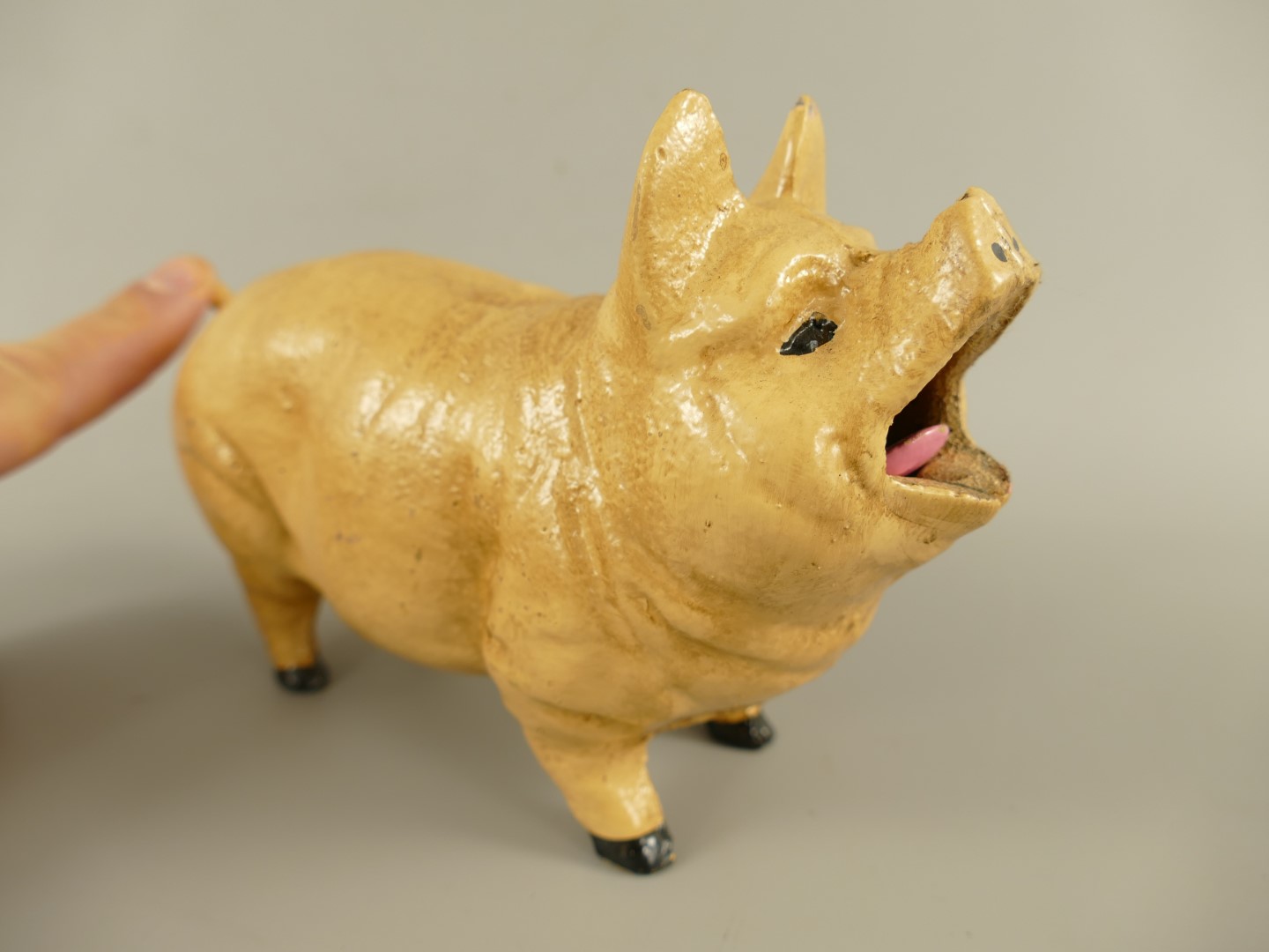 Spardose(Mechan.)Figur SCHWEIN Eisen L.21cm