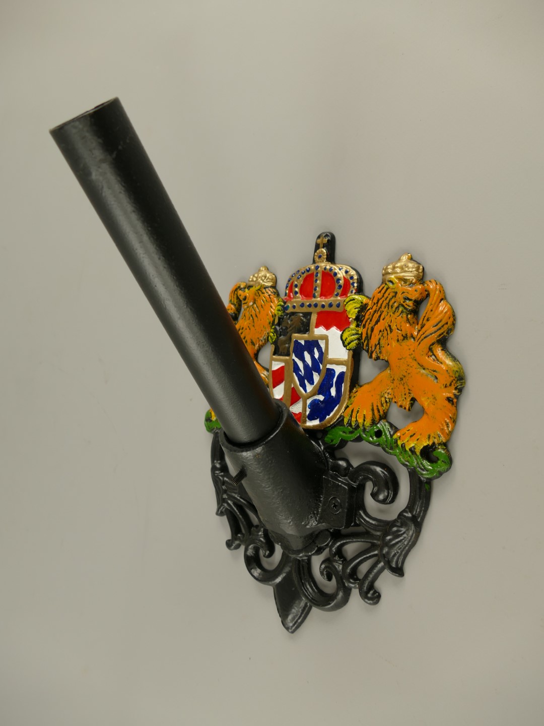 Flaggenhalter Löwe Eisen farbe H.30cm