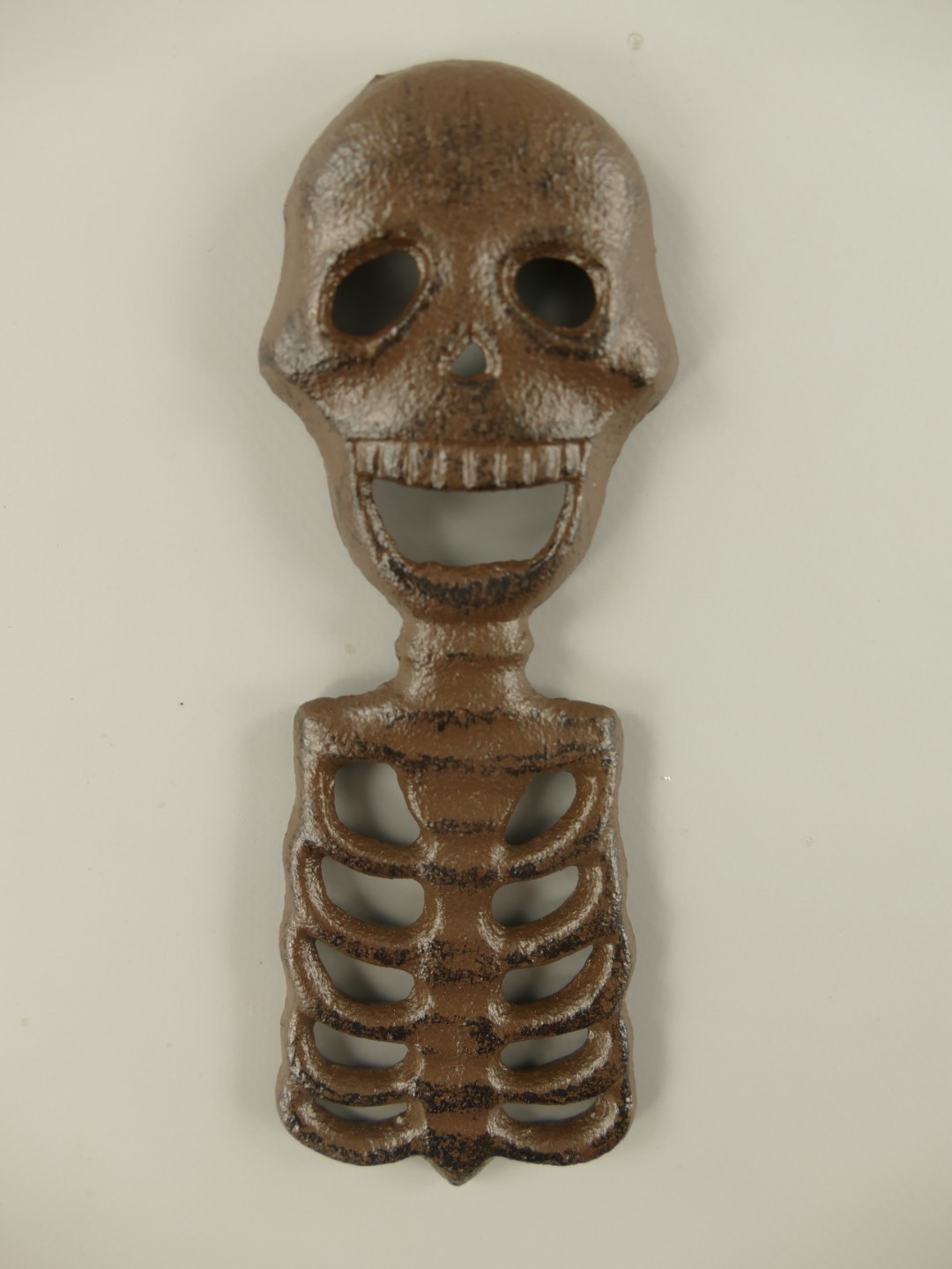 Flaschenöffner Skelett Eisen L.18cm P/St.