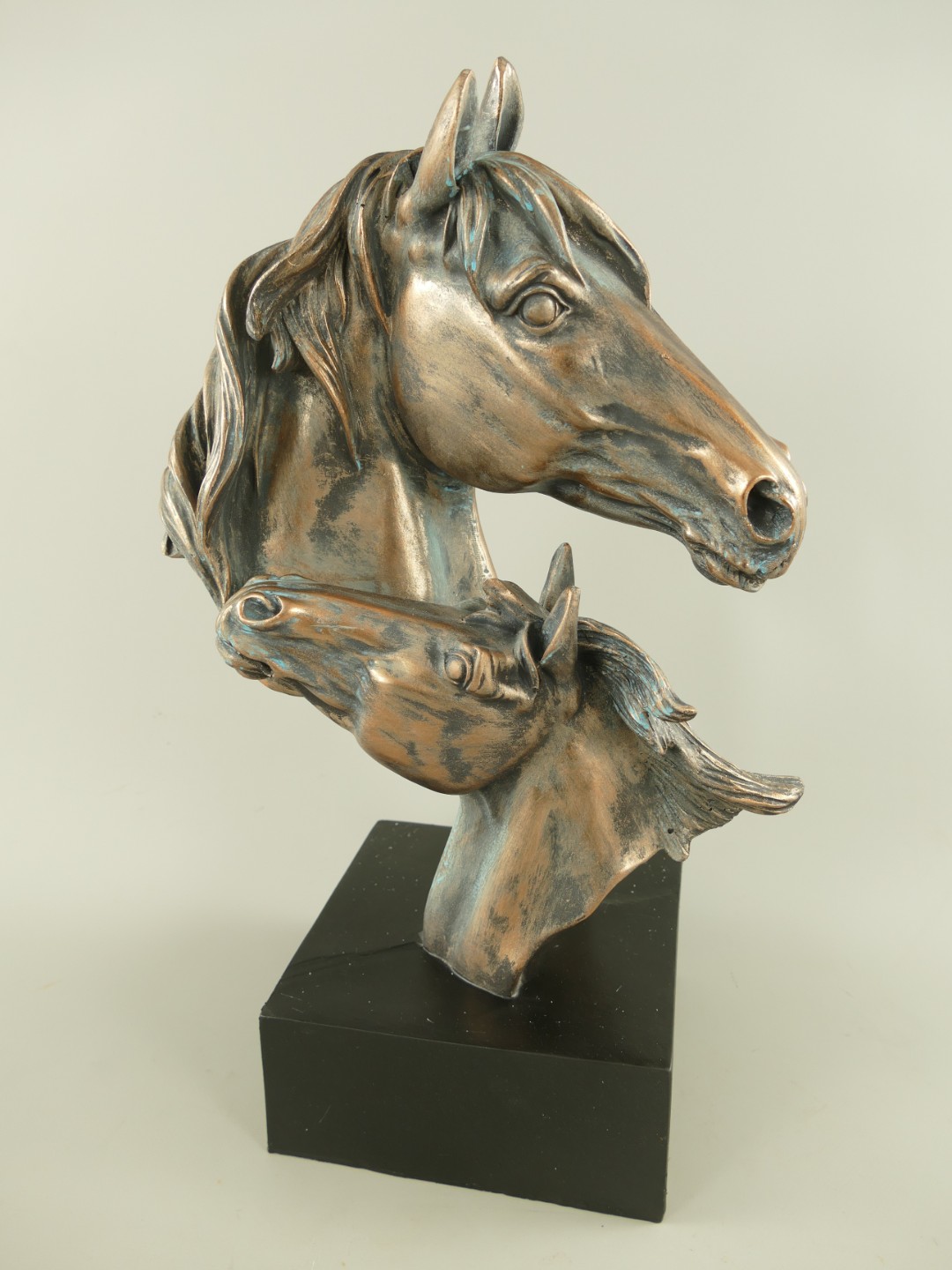 Pferdkopf Polyst. Schwarz/Bronze farbig H.44x28cm