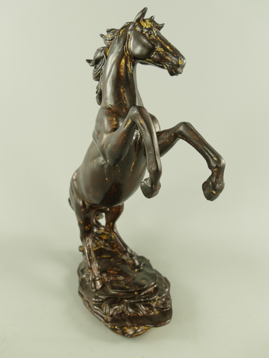 Pferd Polyst. braun farbig H.35x25x12cm