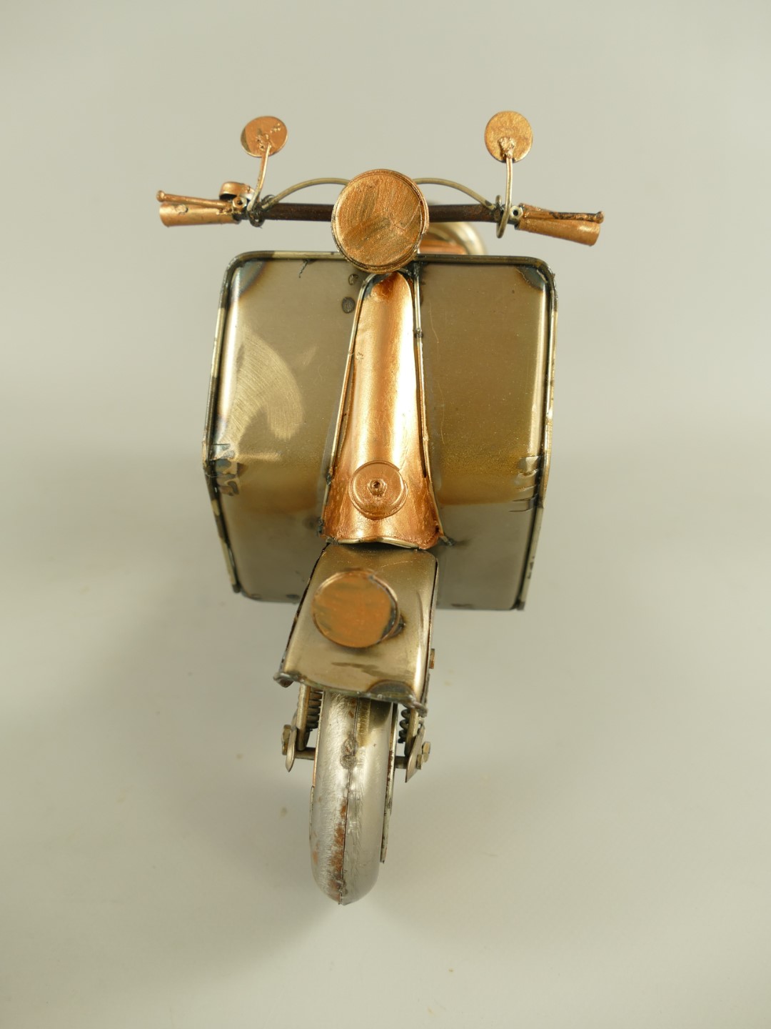 Scooter Ant. Eisen metallic farbig L.33x20cm