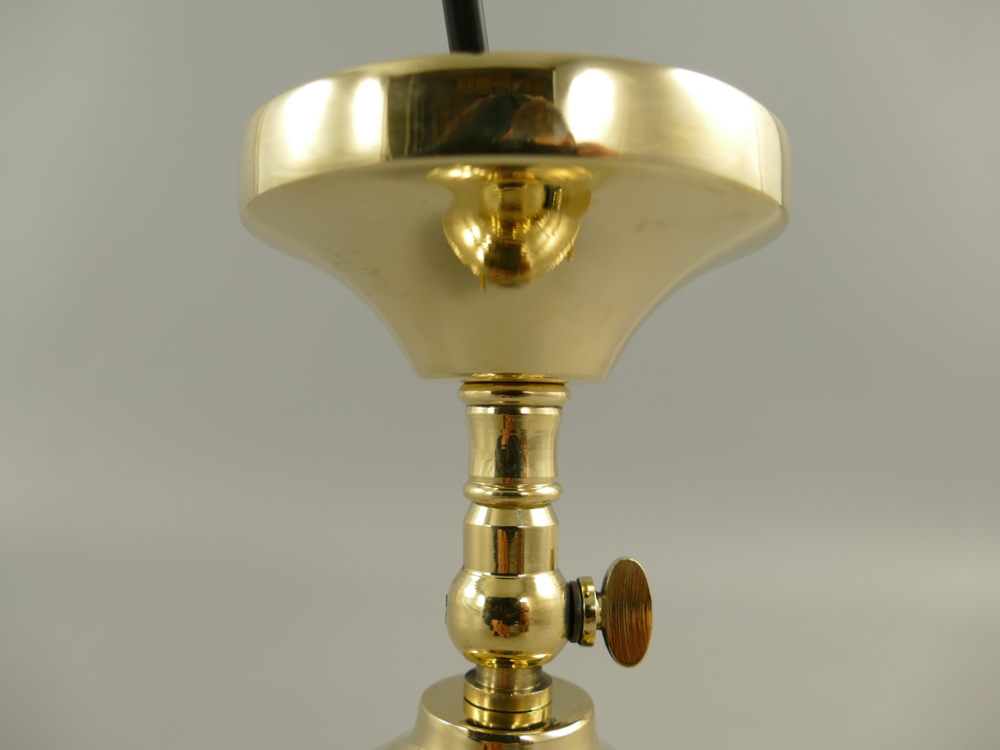 Decken/Wandhalter E14 Messing o.Schirm Gh.6-H.14cm