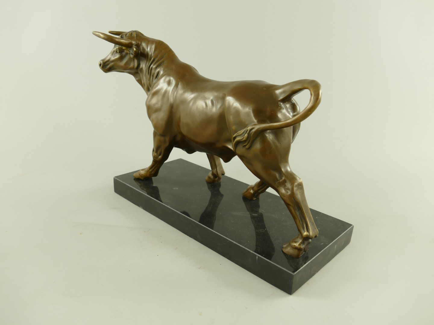 Figur Bronze Bülle L.38x27x16cm