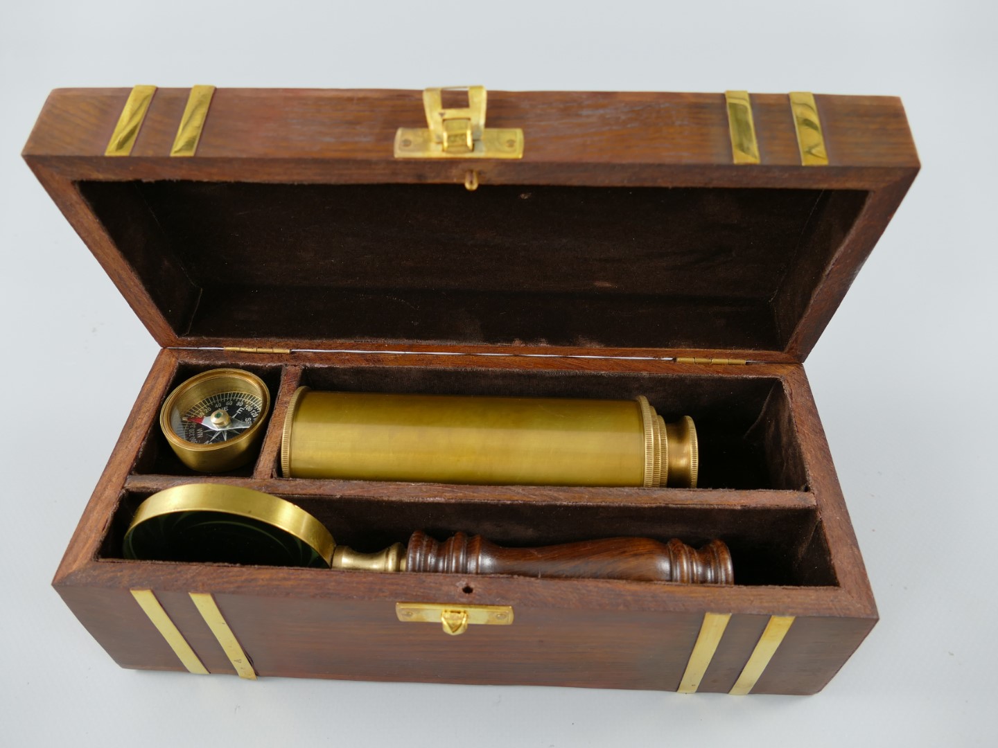 Nautikset Messing brüniert Holzdose L.22cm